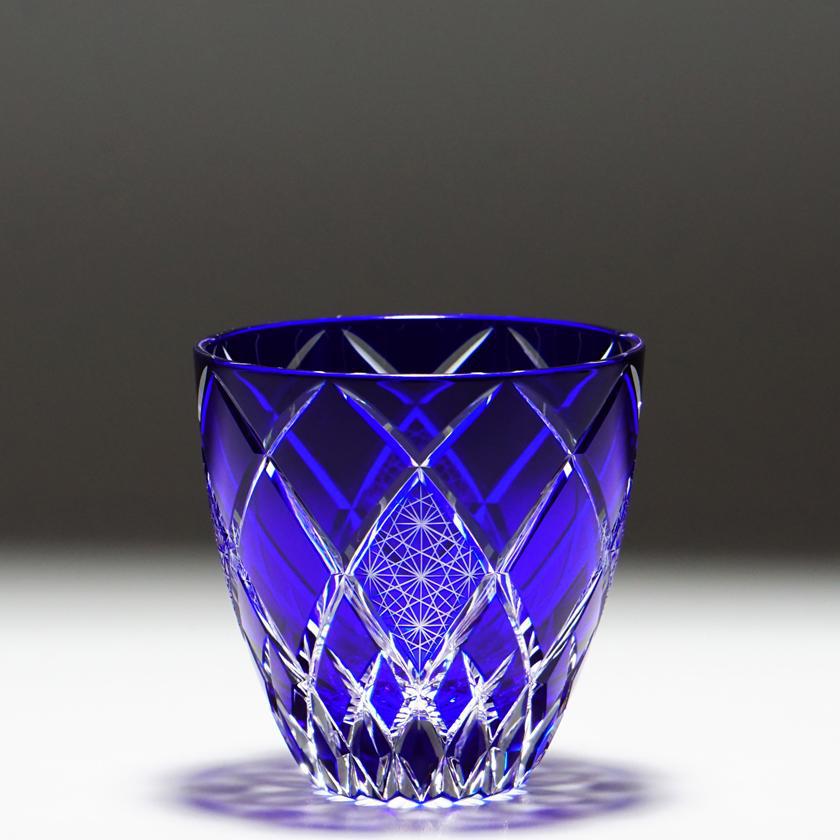 【ぐい呑】菊と矢来 -kiku yarai- (青)｜切子 - Image 5