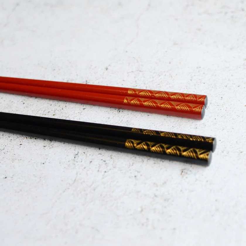 【輪島うるし箸 】橋本幸作漆器店 手彫り沈金箸 寿 青海波 (2膳, 名入れ可) - Image 10