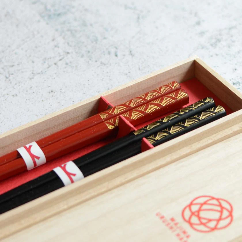 【輪島うるし箸 】橋本幸作漆器店 手彫り沈金箸 寿 青海波 (2膳, 名入れ可) - Image 12