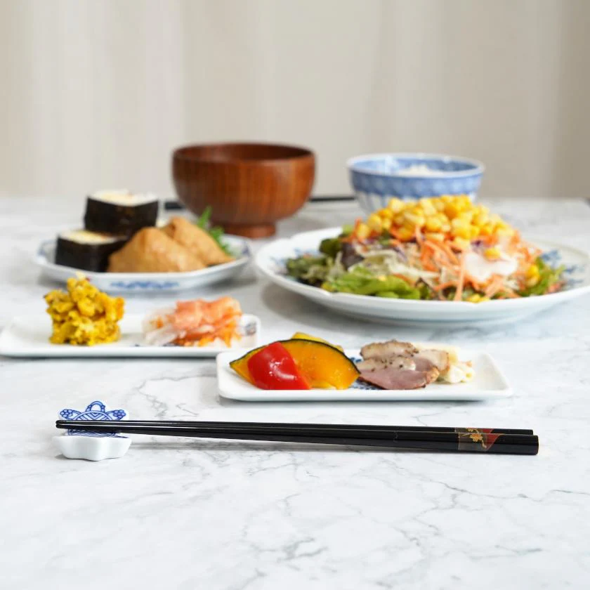 【輪島うるし箸 】橋本幸作漆器店 手描き蒔絵箸 富士桜 黒 (1膳, 名入れ可) - Image 3