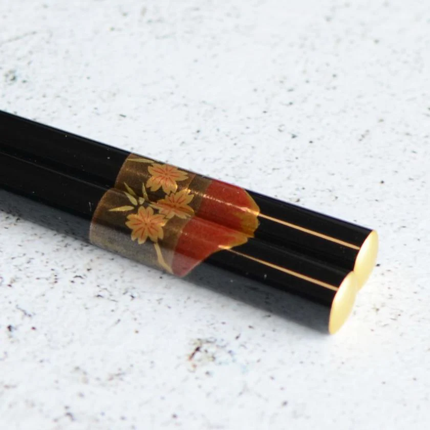 【輪島うるし箸 】橋本幸作漆器店 手描き蒔絵箸 富士桜 黒 (1膳, 名入れ可) - Image 6