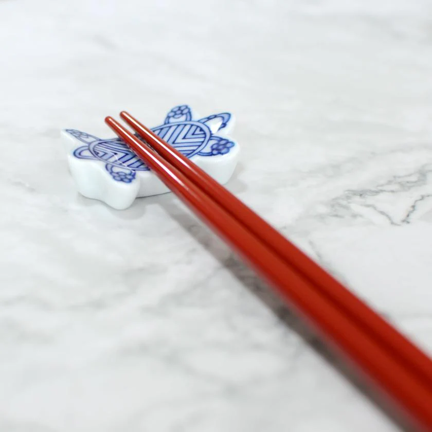 【輪島うるし箸 】橋本幸作漆器店 手描き蒔絵箸 梅 朱 (1膳, 名入れ可) - Image 5