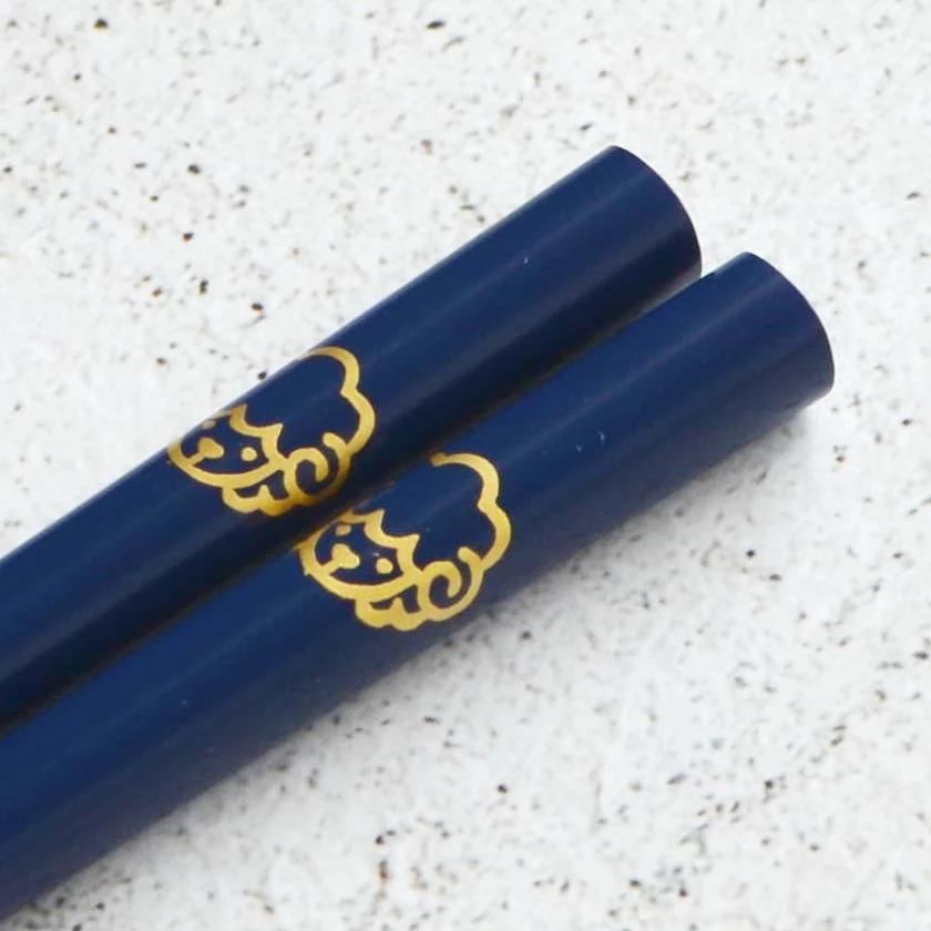 【輪島うるし箸 】橋本幸作漆器店 干支 こども箸 ひつじ 藍 (1膳, 名入れ可) - Image 3