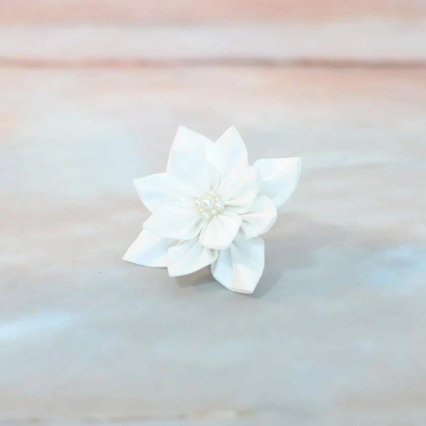 【アクセサリー】純白 (バレッタ、ブローチ、ピアス、リング 4点セット ) | つまみ細工 - Image 7