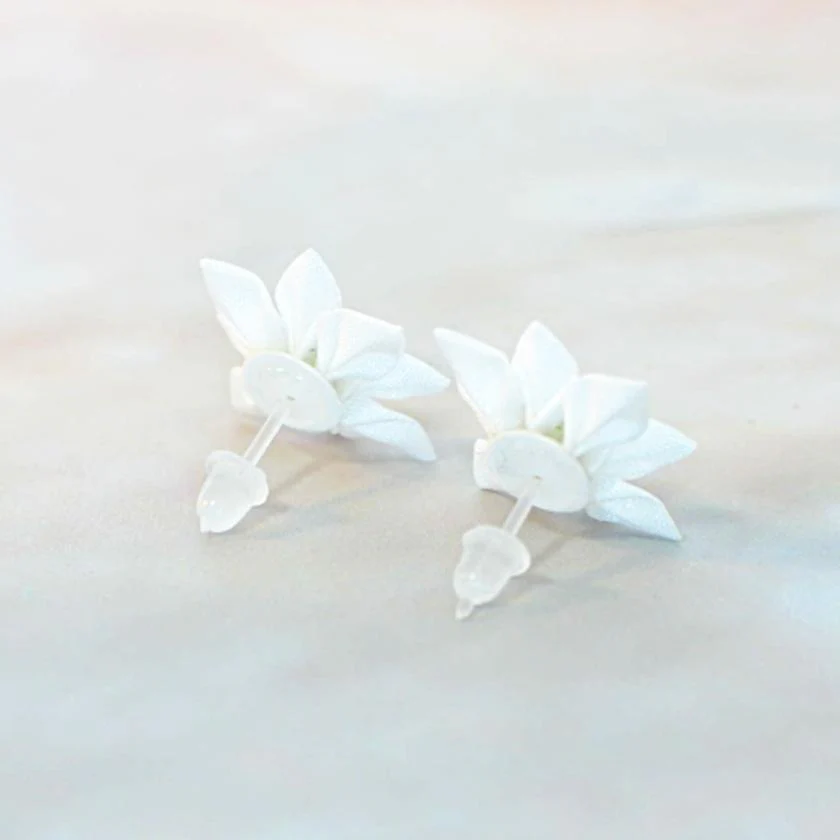 【アクセサリー】純白 (バレッタ、ブローチ、ピアス、リング 4点セット ) | つまみ細工 - Image 9
