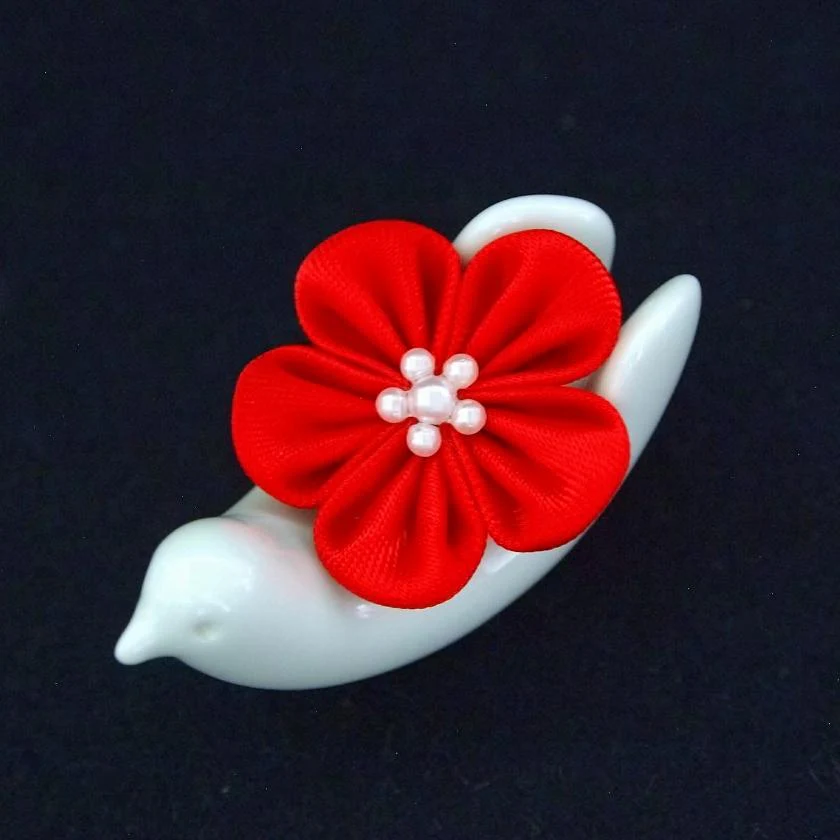 【アクセサリー】茜 (丸ブローチ、六角ブローチ、ヘアクリップ、ヘアゴム 4点セット ) | つまみ細工 - Image 12