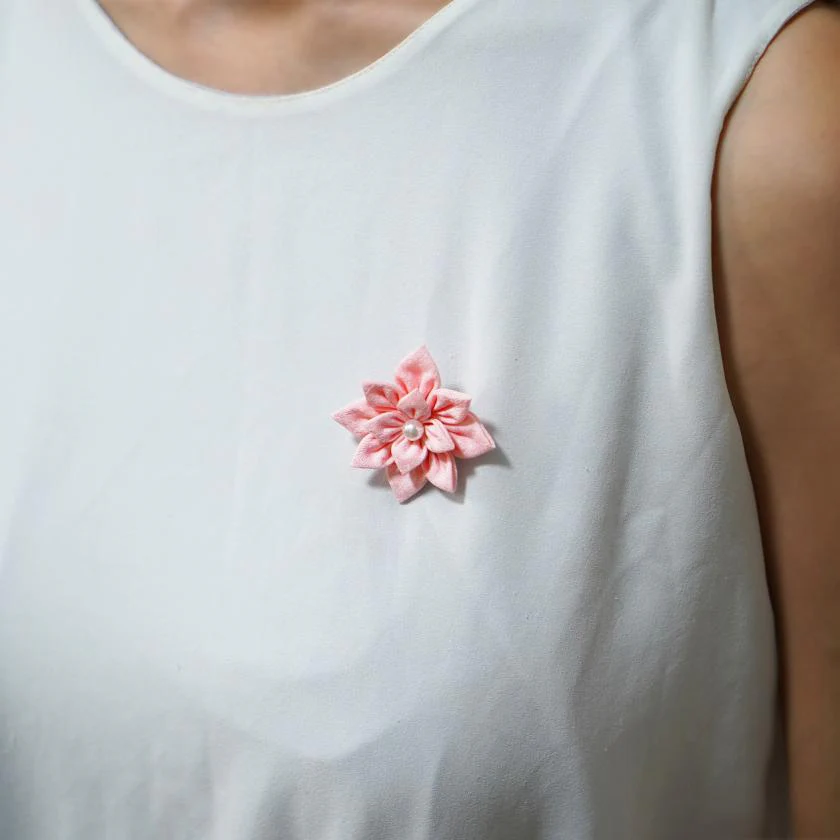 【アクセサリー】桜 (バレッタ、三角ブローチ、四角ブローチ、丸ブローチ 4点セット ) | つまみ細工 - Image 4