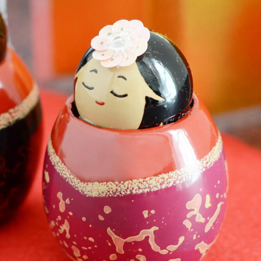 【ひな人形】ミニ親王飾り (殿：黒、姫：紅) | 津軽塗 - Image 9