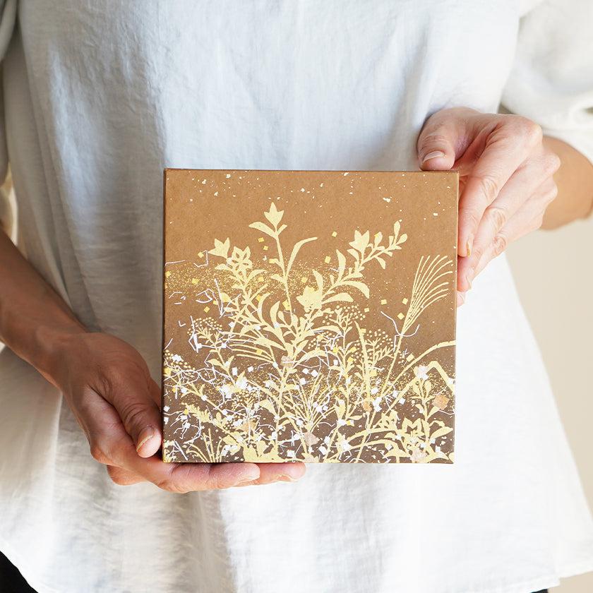 【アートパネル】秋 秋草・茶 (S) | 金銀砂子細工 | 逸品集（菊池襖紙工場） - Image 3