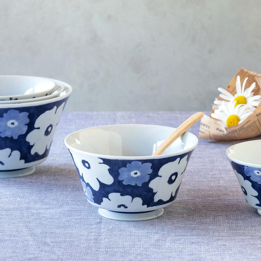 【丼 3個セット】藍花 入れ子丼 | 波佐見焼 | 西海陶器 - Image 2