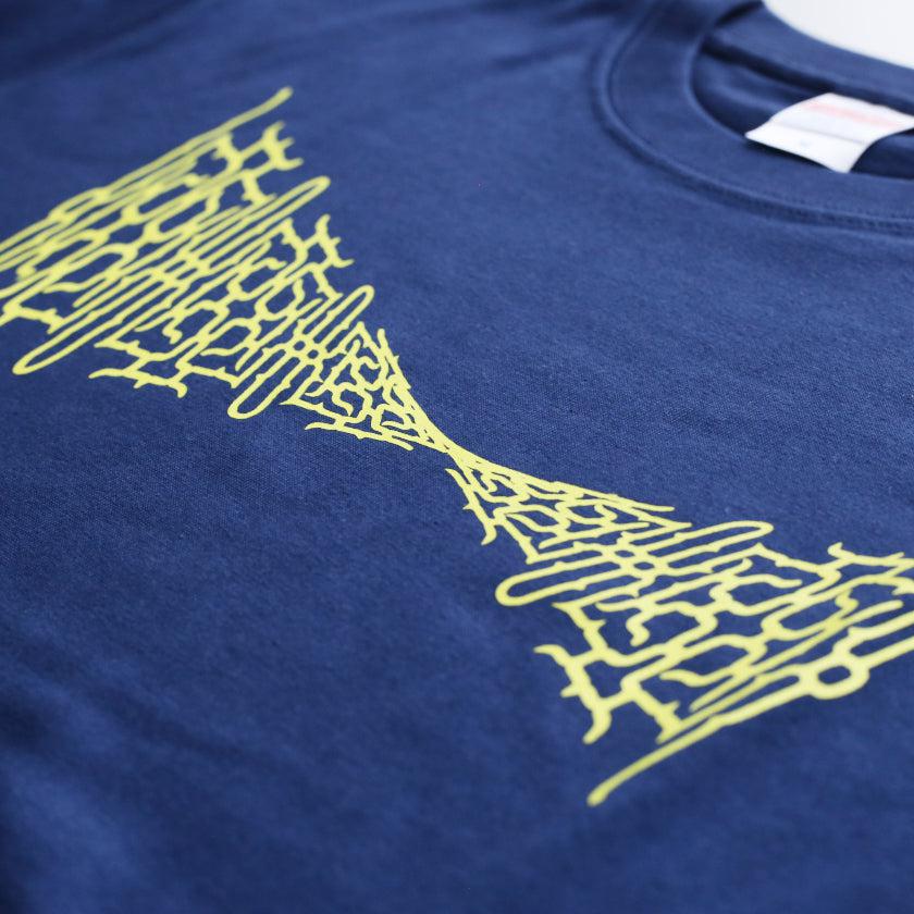 【Tシャツ】IoII 紺 | アイヌ工芸 - Image 3