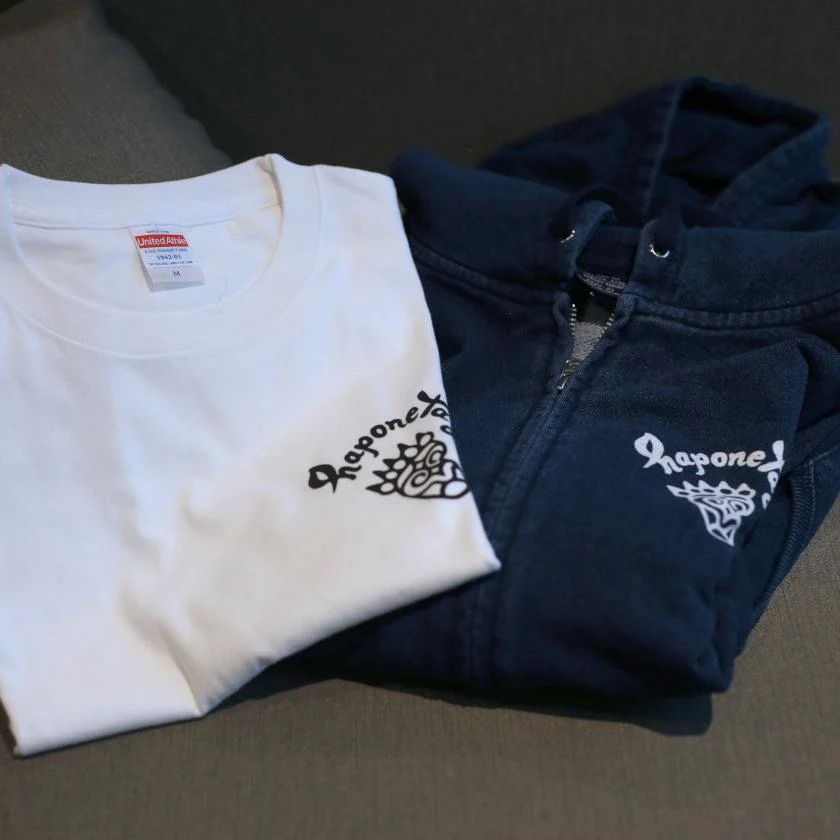 【Tシャツ】ハポネタイ 白 | アイヌ工芸 - Image 9