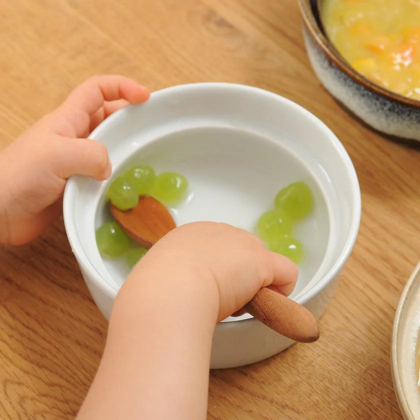 【お皿】愛媛県から 砥部焼の こぼしにくい器 | “0歳からの伝統ブランドaeru” - Image 2