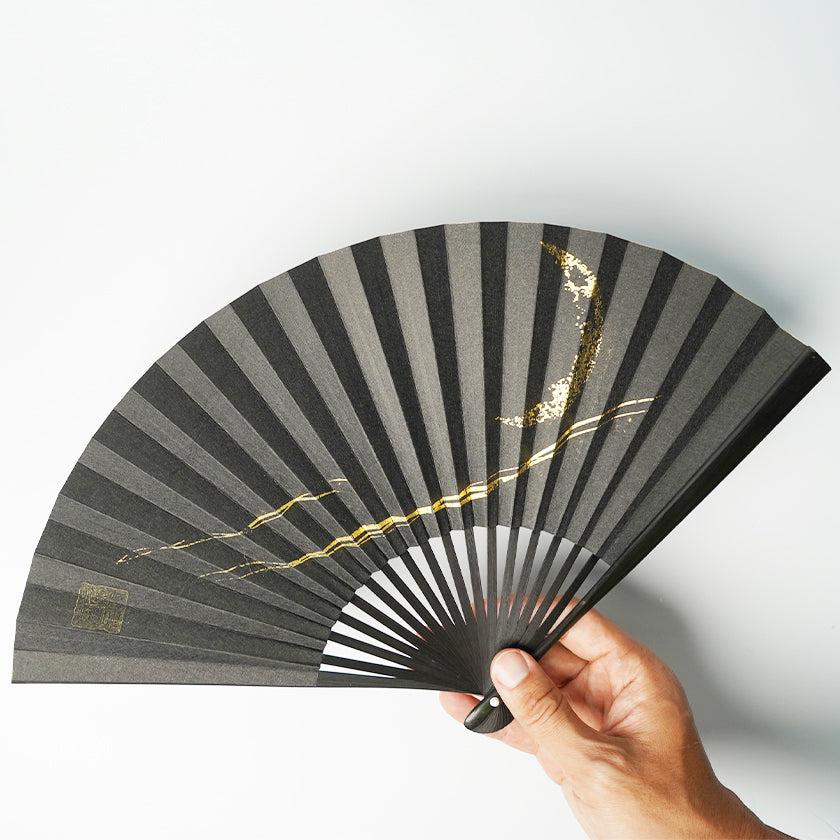 【扇子】三ヶ月 (黒) 金箔 | 唐紙 | 景美風月 - Image 4