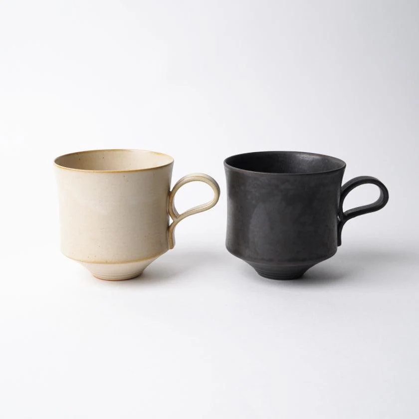 【マグカップ2個セット】Mat  (角) 黒 & 白 | 京焼・清水焼 | fuuu - Image 2