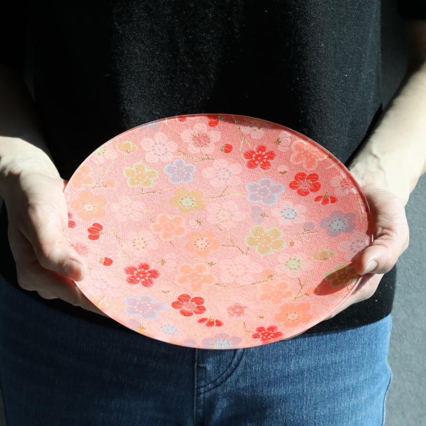 【皿2枚セット】丸皿 22cm 梅 & 菊 | 西陣織 | 江村商店 - Image 5