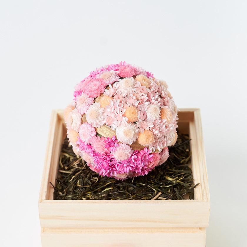 【プリザーブドフラワー】茶和花の鞠 (まり) 桜 | 宇治茶とフラワーデザイン | 茶和花 京都宇治 - Image 2