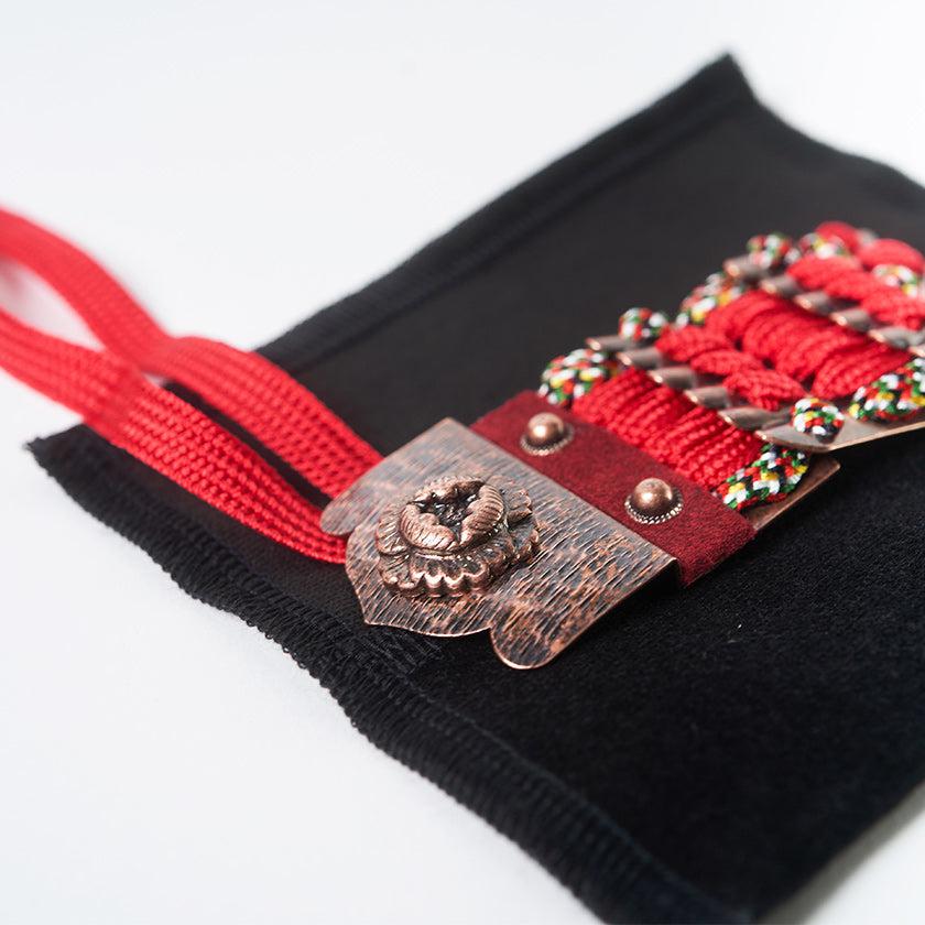 【お守り】錺小鎧® Mini 銅古美色 赤糸縅 | 美術甲冑| Kyoto Armor - Image 6