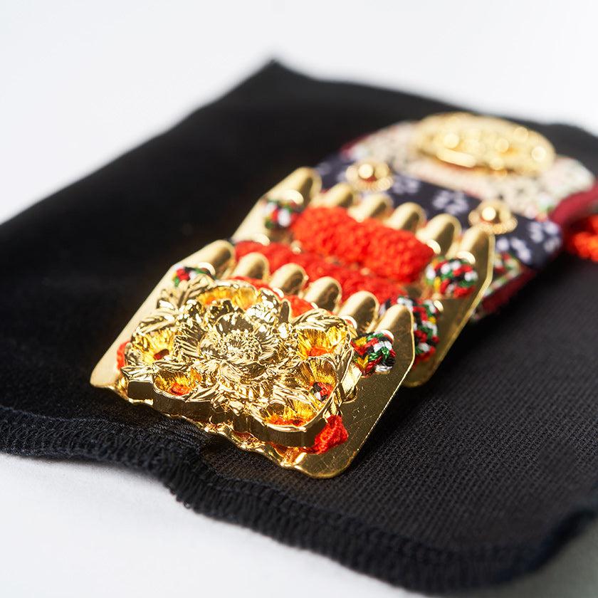 【お守り】錺小鎧® Mini 本金箔 朱赤糸縅 | 美術甲冑| Kyoto Armor - Image 5