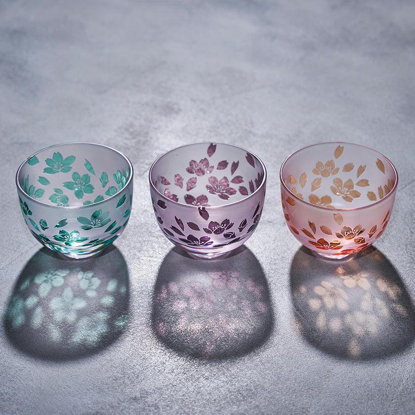 【彫刻 夢柄子】桜紋 ぐい呑ペア (容量80ml) | TABLEAU - Image 2
